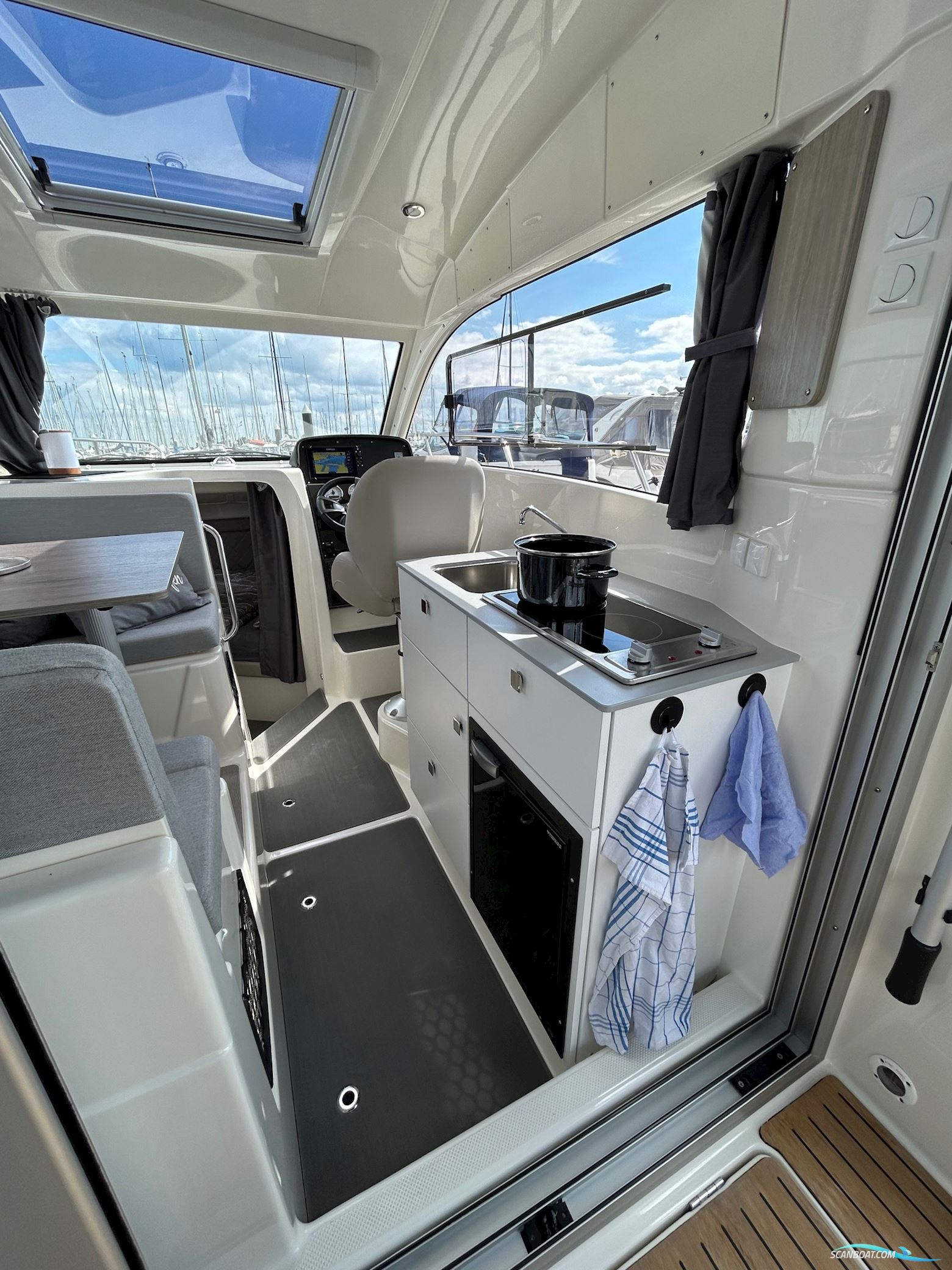 Quicksilver Activ 755 Weekend