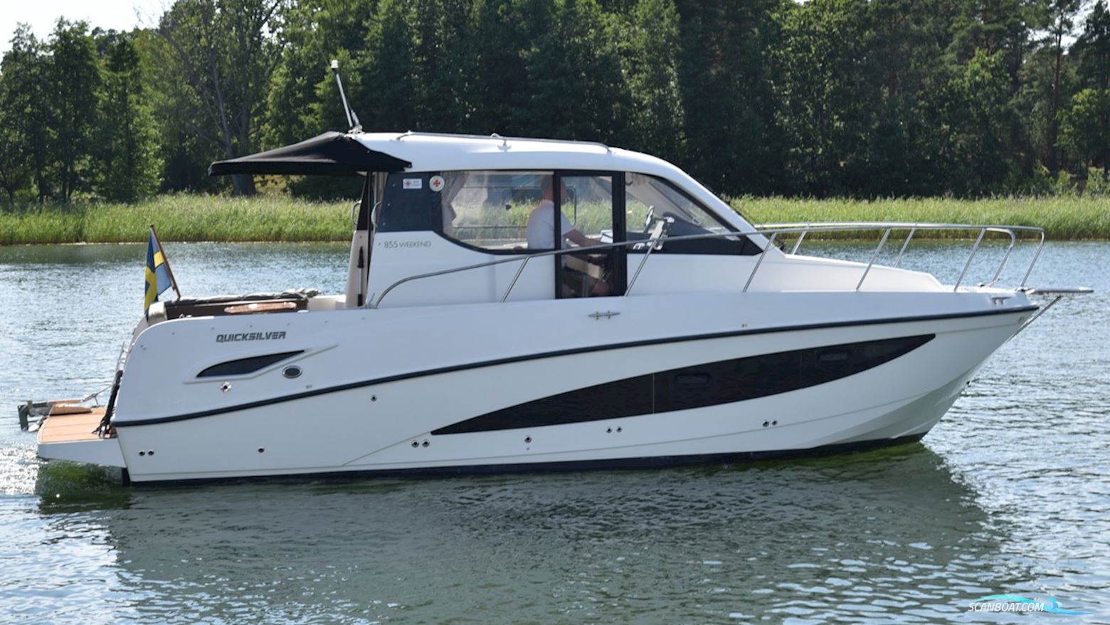 Quicksilver ACTIV 855 CRUISER