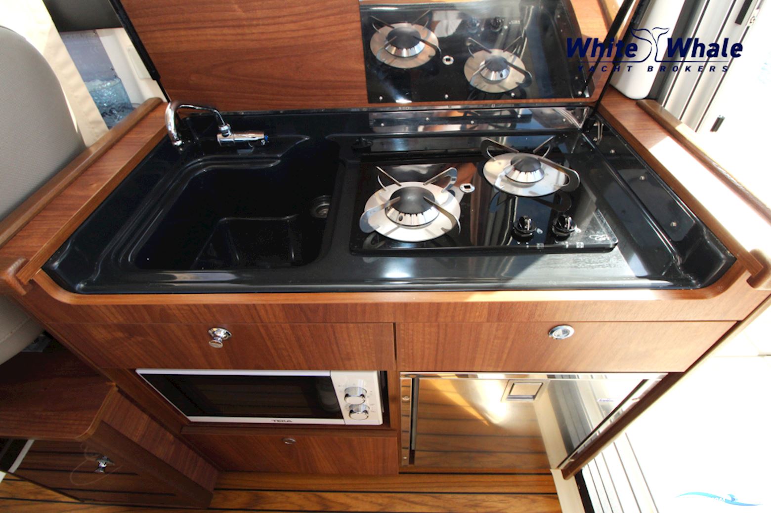 Quicksilver Activ 855 Cruiser