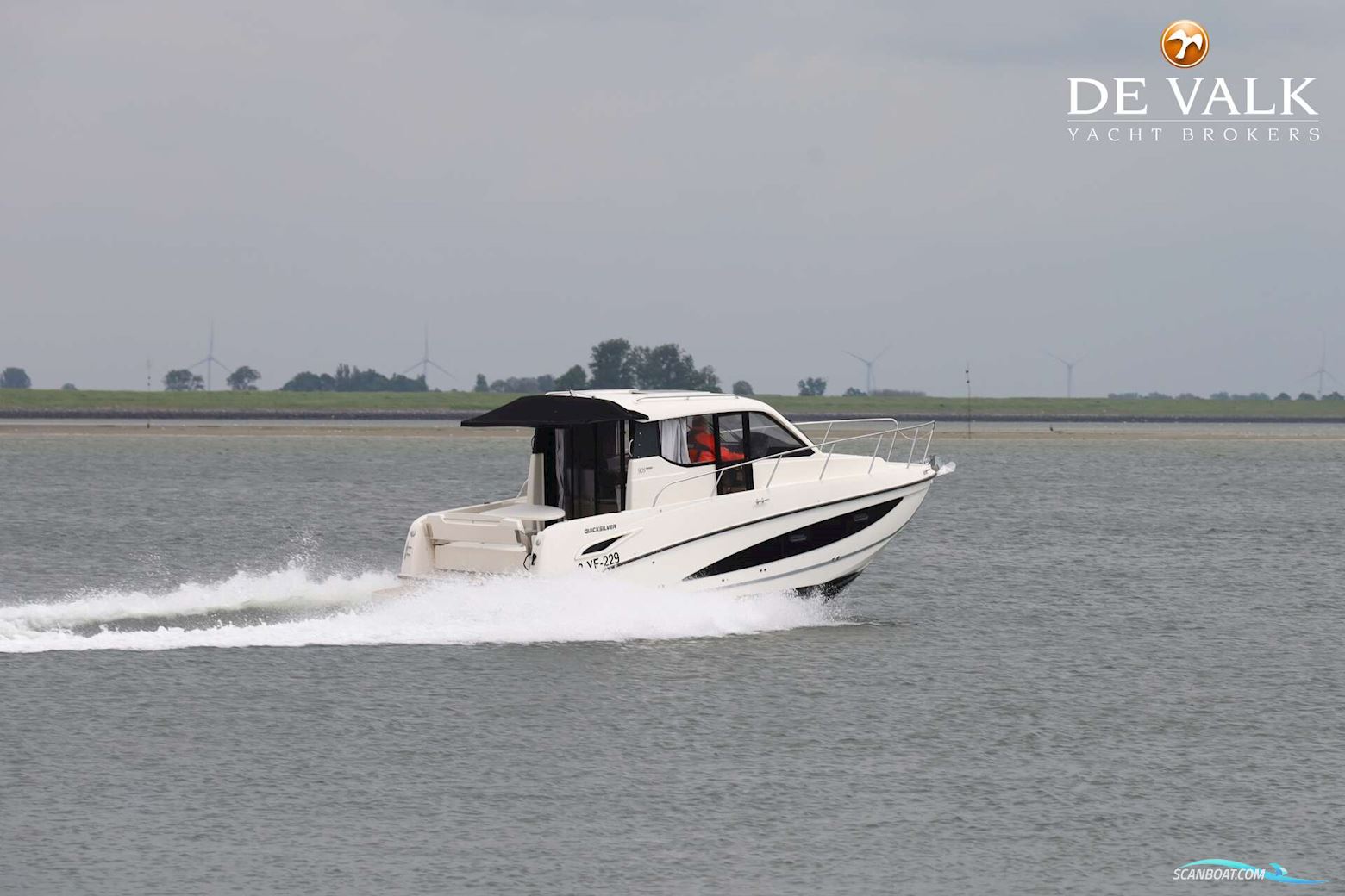 Quicksilver Activ 905 Weekend