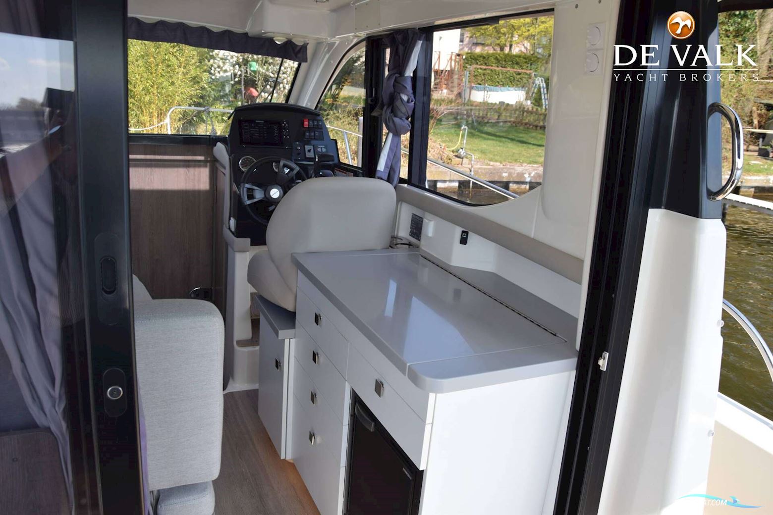 Quicksilver Activ 905 Weekend