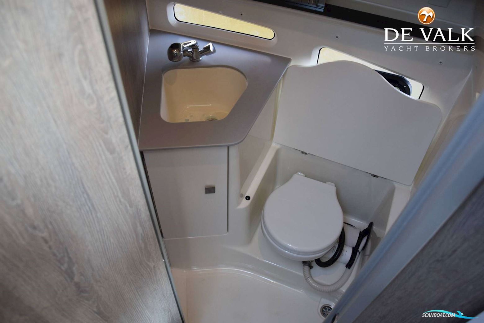 Quicksilver Activ 905 Weekend