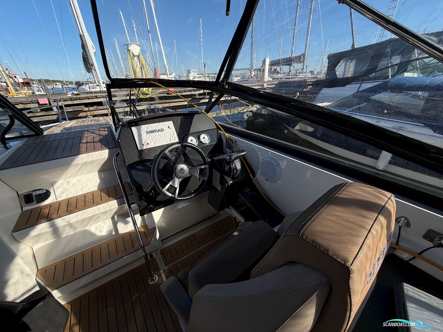 Quicksilver Active Cruiser 805