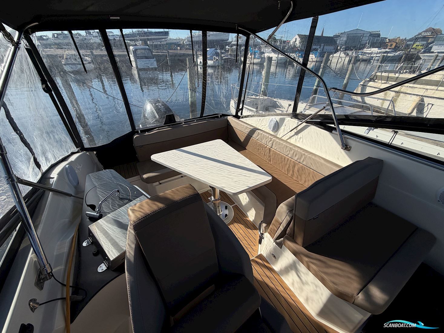 Quicksilver Active Cruiser 805