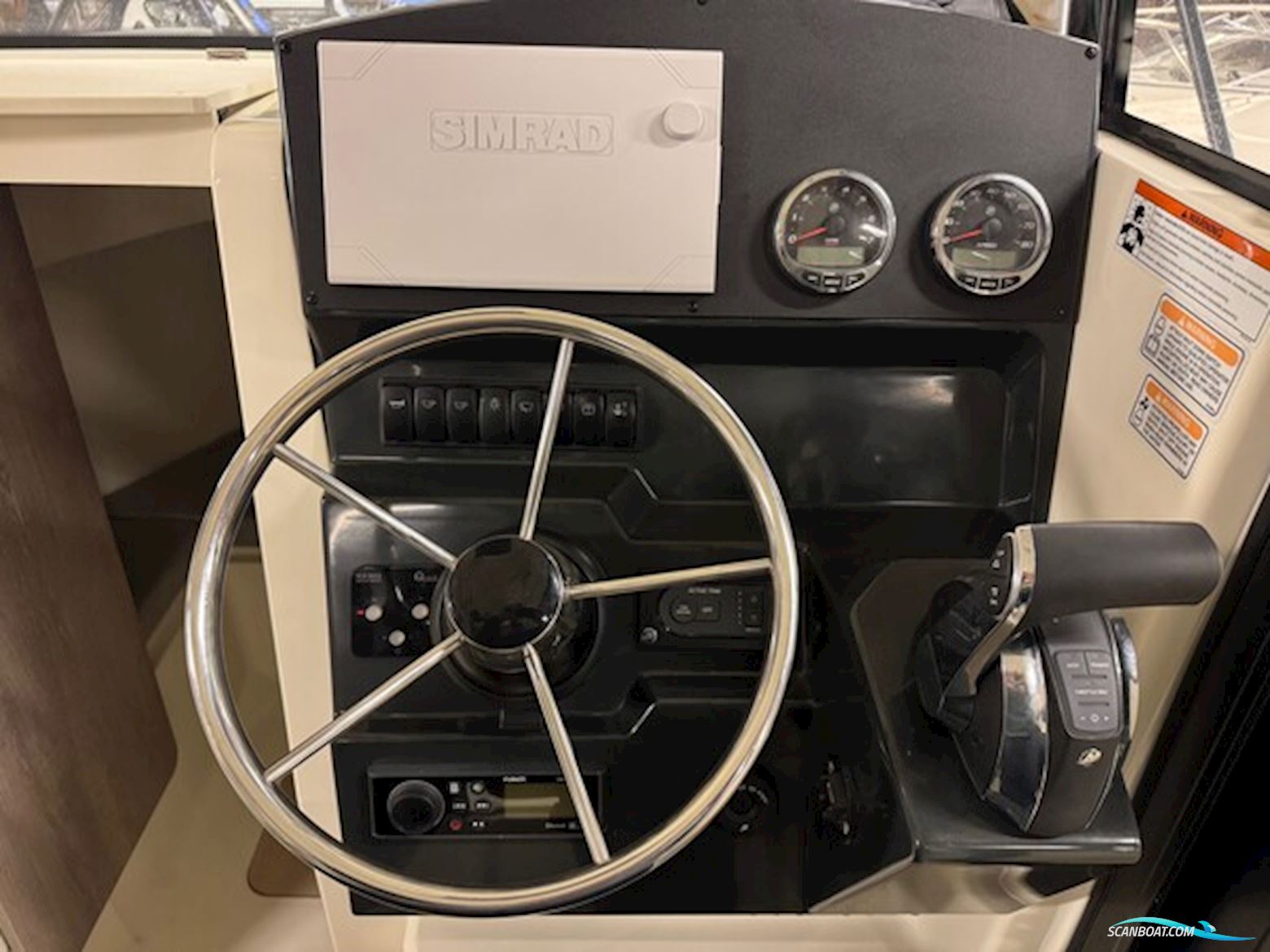 Quicksilver Captur 705 Pilothouse med 225 hk Mercury-EFI DS 3,4L V6 XL - alt i udstyr.