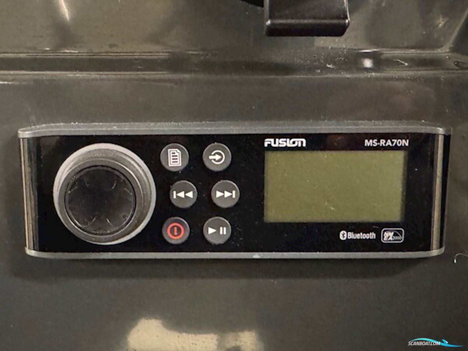 Quicksilver Captur 705 Pilothouse med 225 hk Mercury-EFI DS 3,4L V6 XL - alt i udstyr.