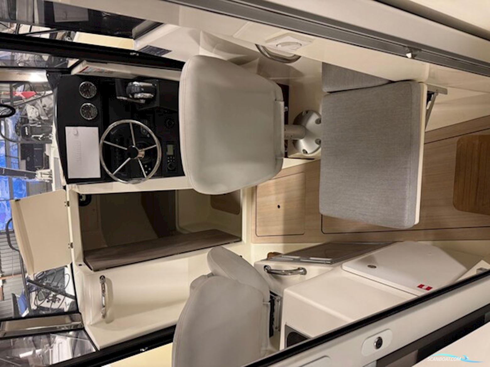 Quicksilver Captur 705 Pilothouse med 225 hk Mercury-EFI DS 3,4L V6 XL - alt i udstyr.