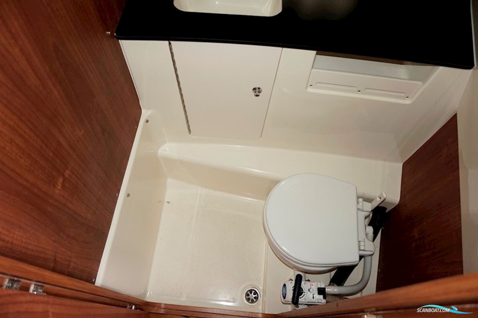Quicksilver Captur 905 Pilothouse