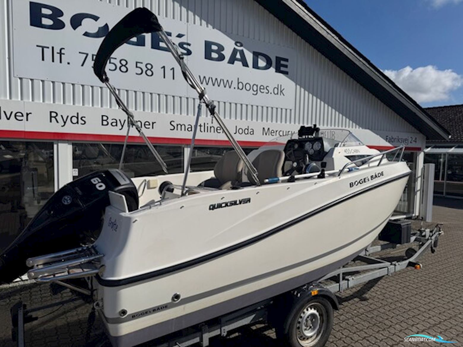 Quicsilver Activ 455 Cabin med F60 Mercury-EFI og 1000 kg Brenderup bådtrailer
