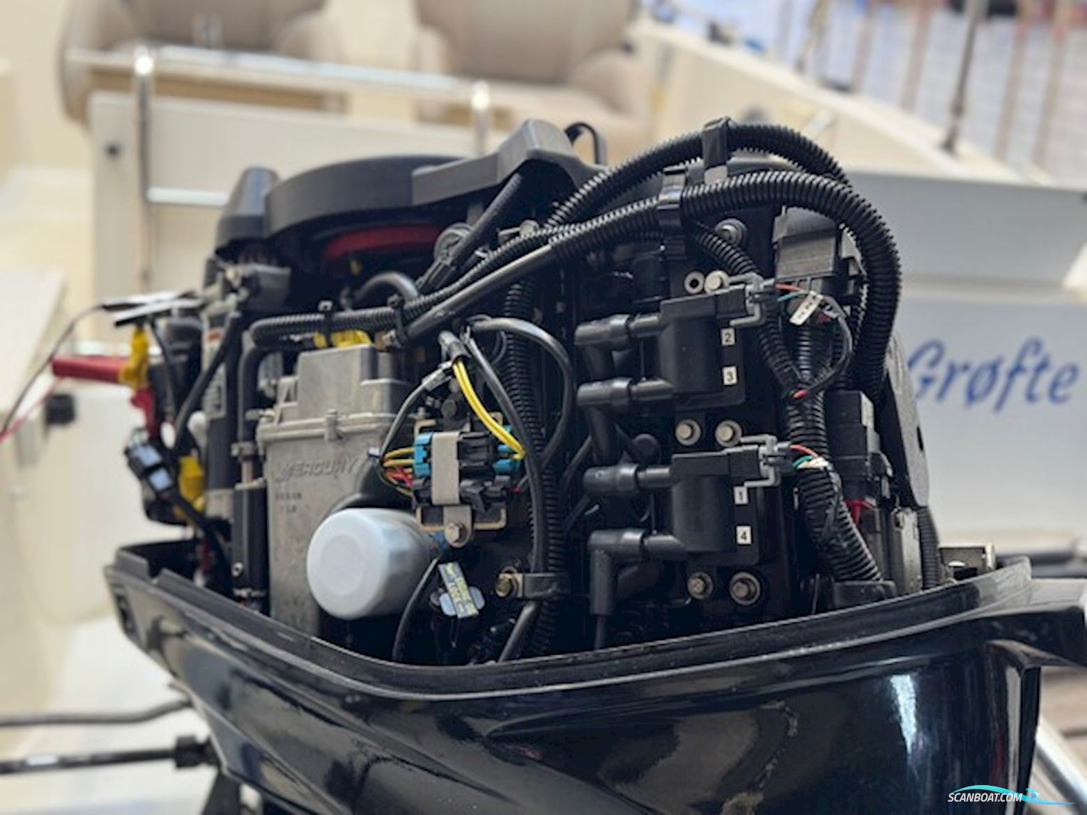 Quicsilver Activ 455 Cabin Med F60 Mercury-Efi og 1300 kg Brenderup Bådtrailer