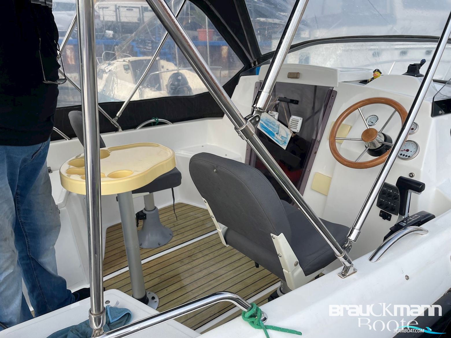 Rajo 450 Cabin