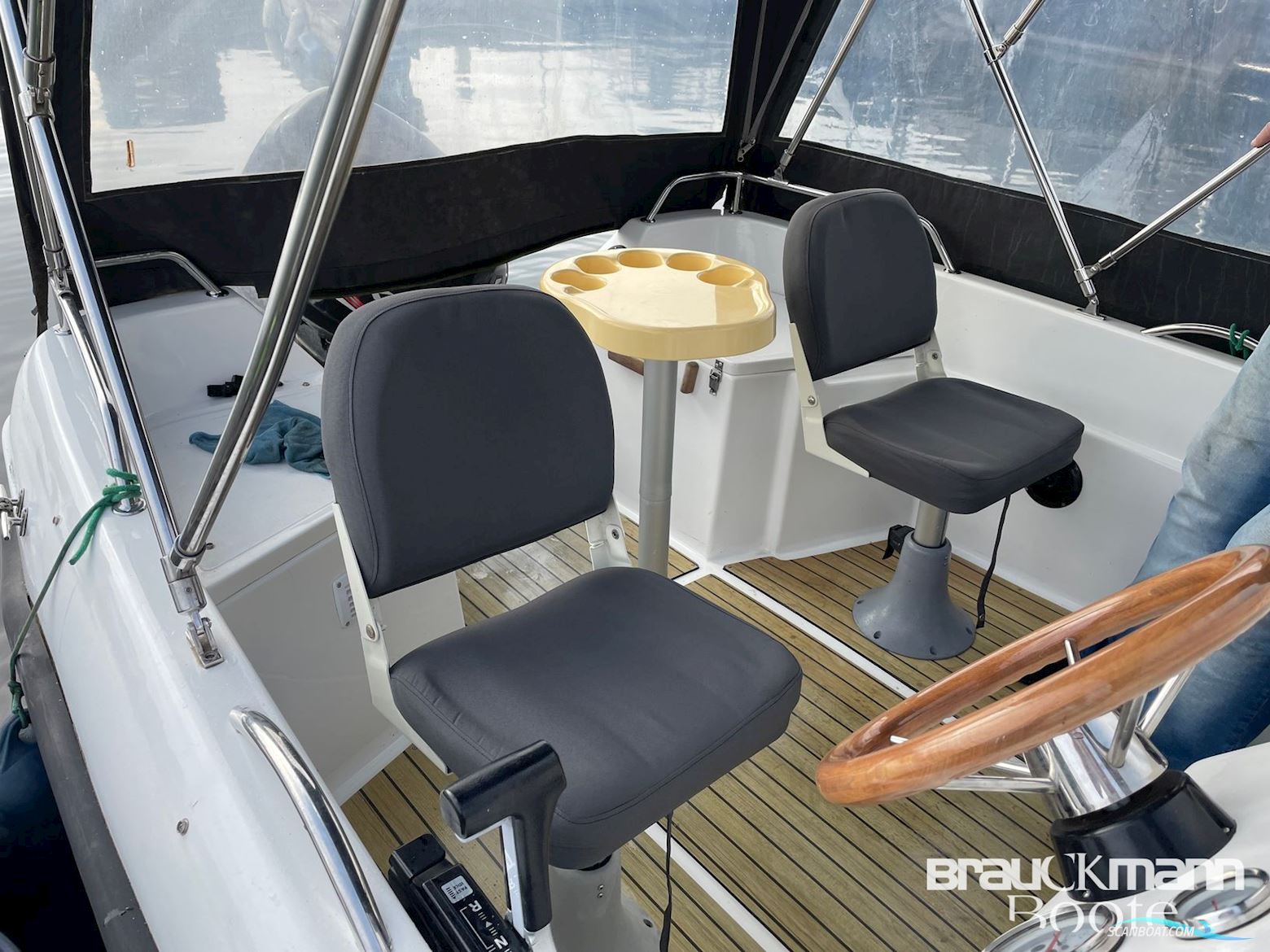 Rajo 450 Cabin