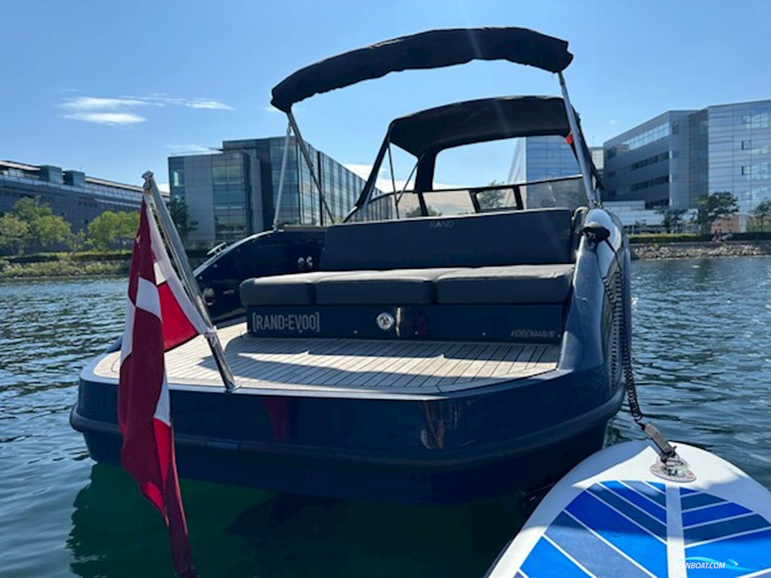 RAND Leisure 28 - Mercruiser 6.2L med Bravo 3-drev