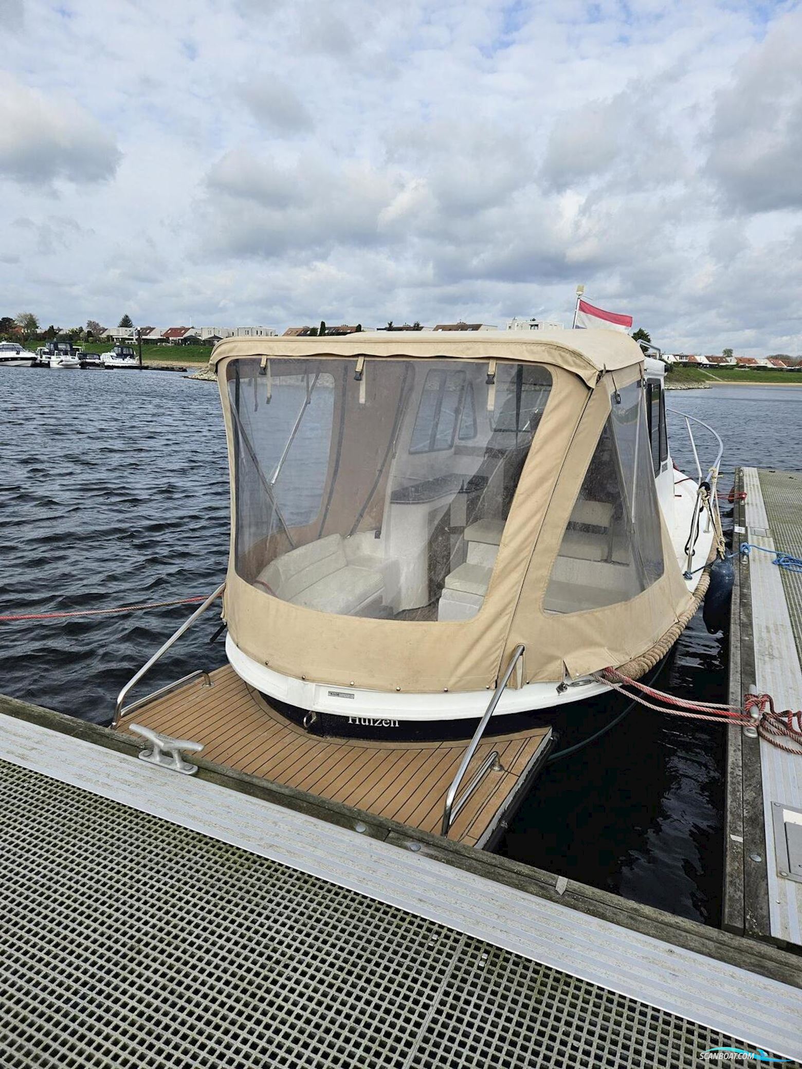 Rasker Sloop 700