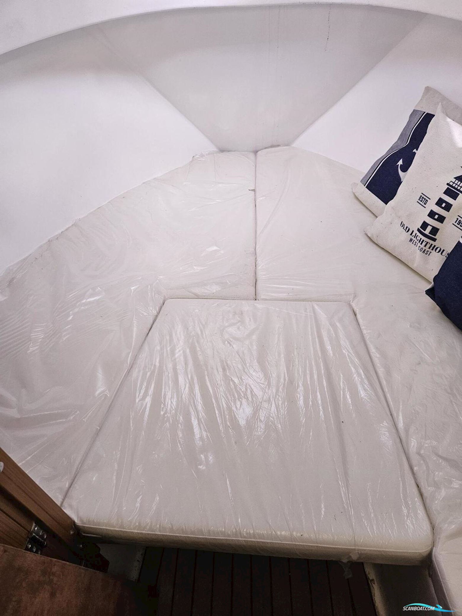 Rasker Sloop 700
