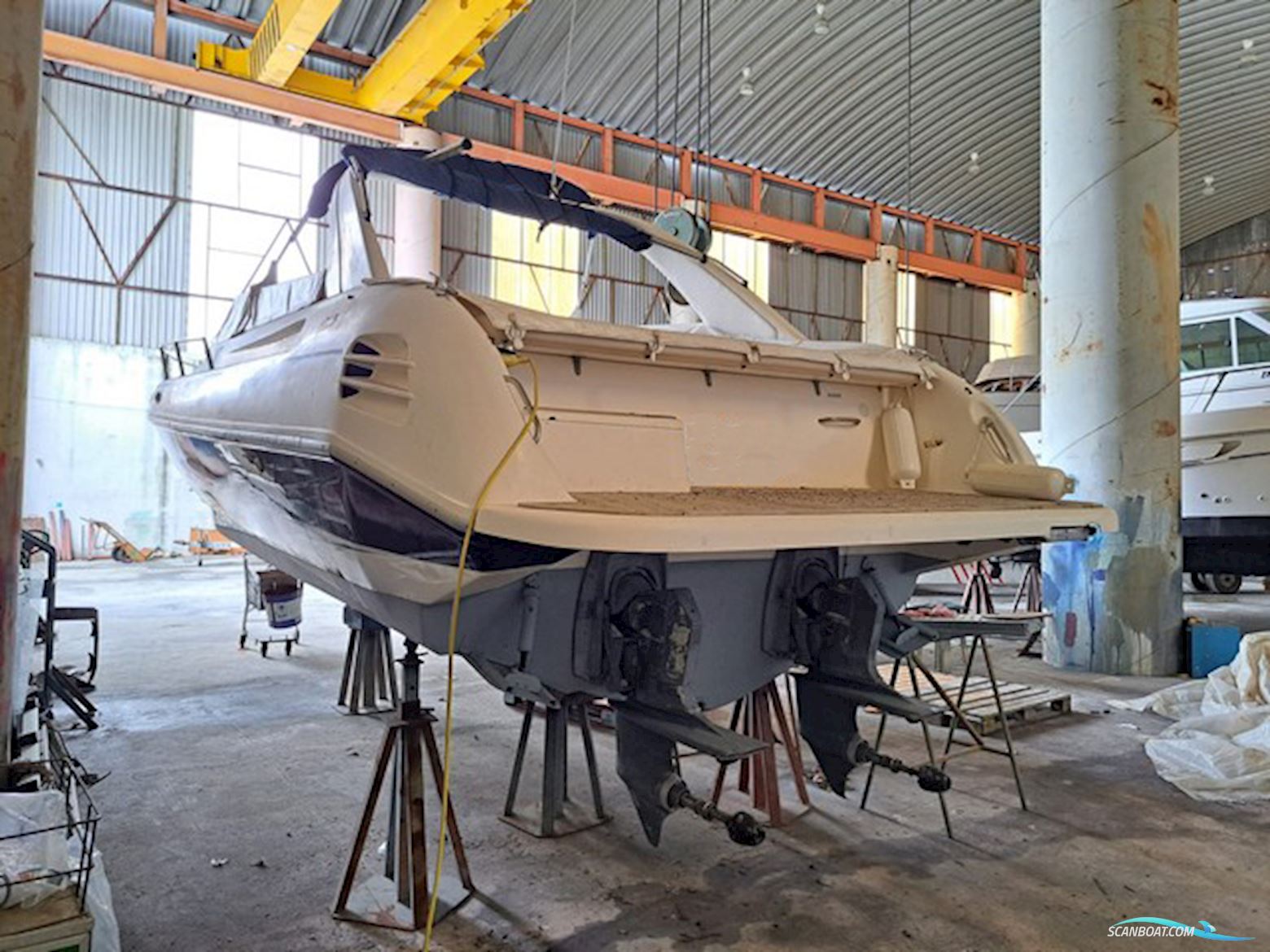 Real Power Boats Real Hawk 32