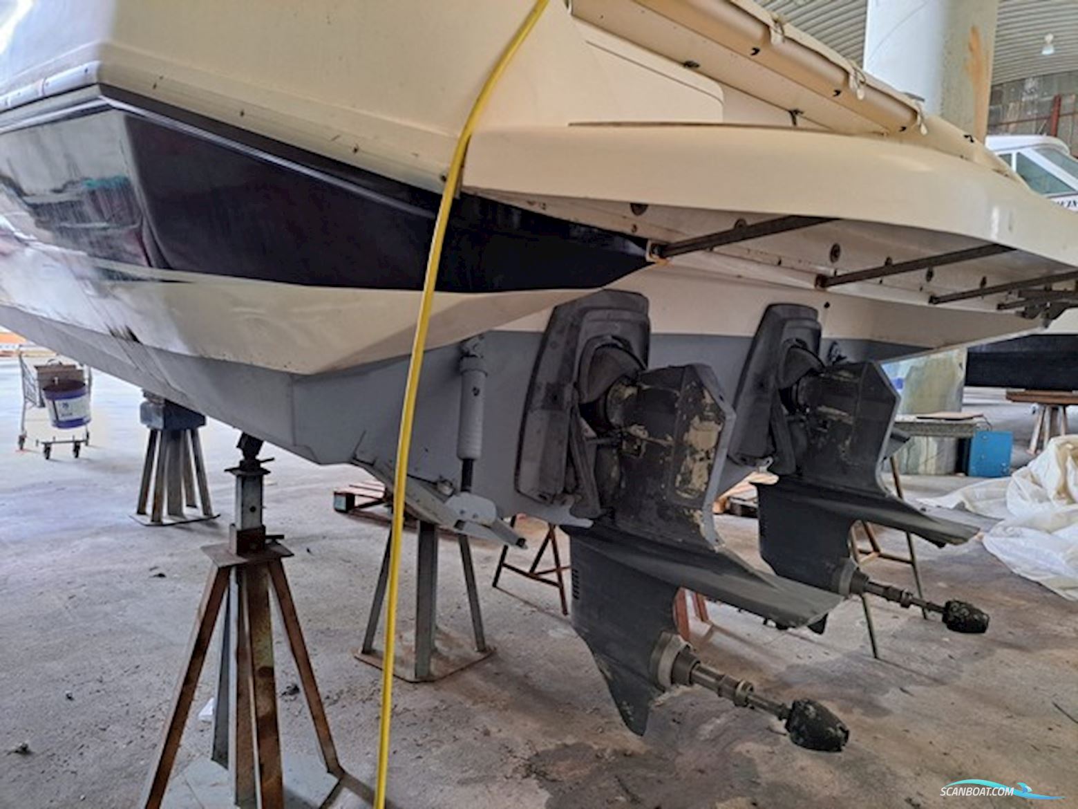 Real Power Boats Real Hawk 32