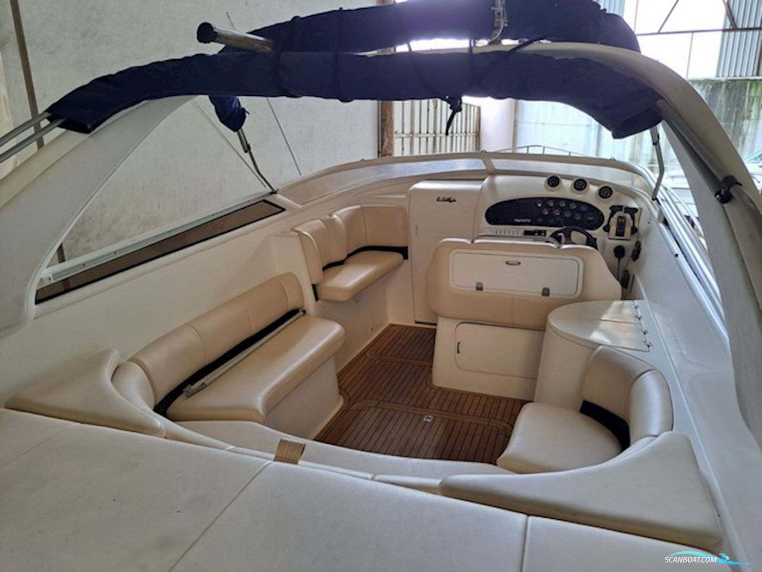 Real Power Boats Real Hawk 32