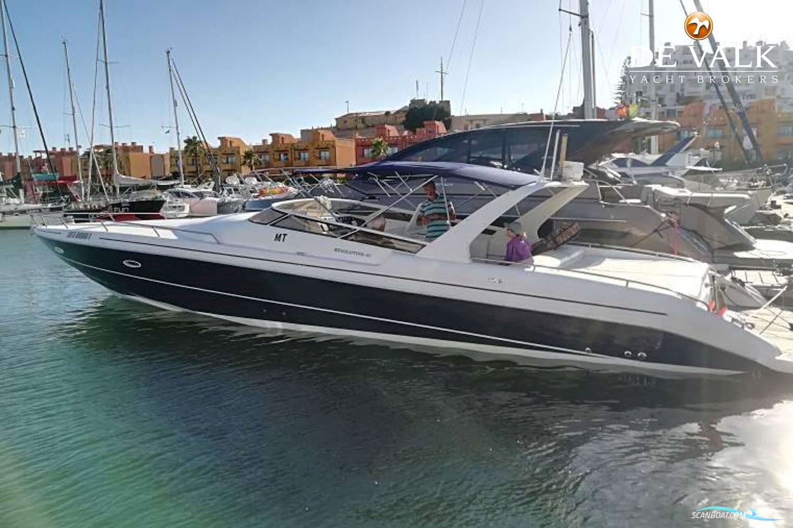 Real Powerboats Revolution 46