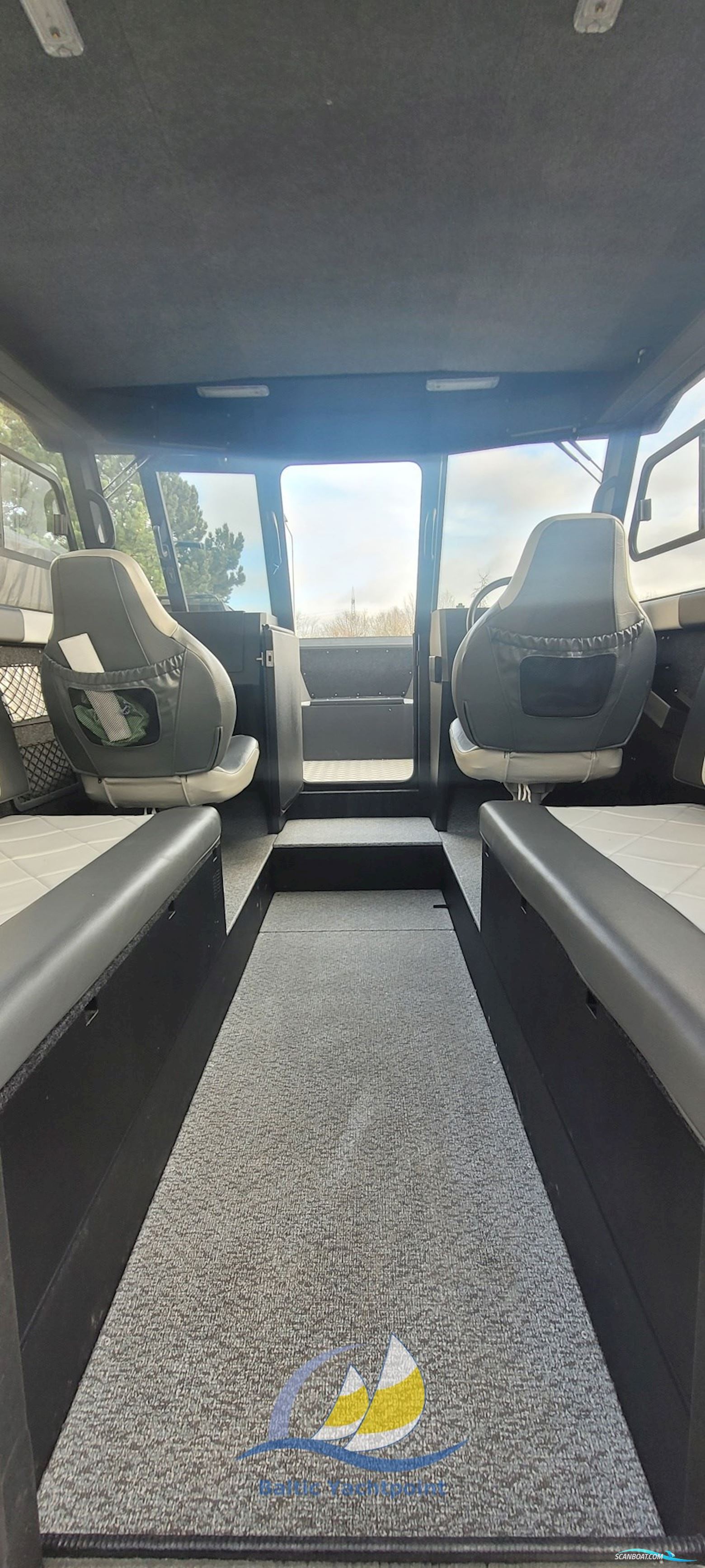 REALCRAFT 600 Cabine