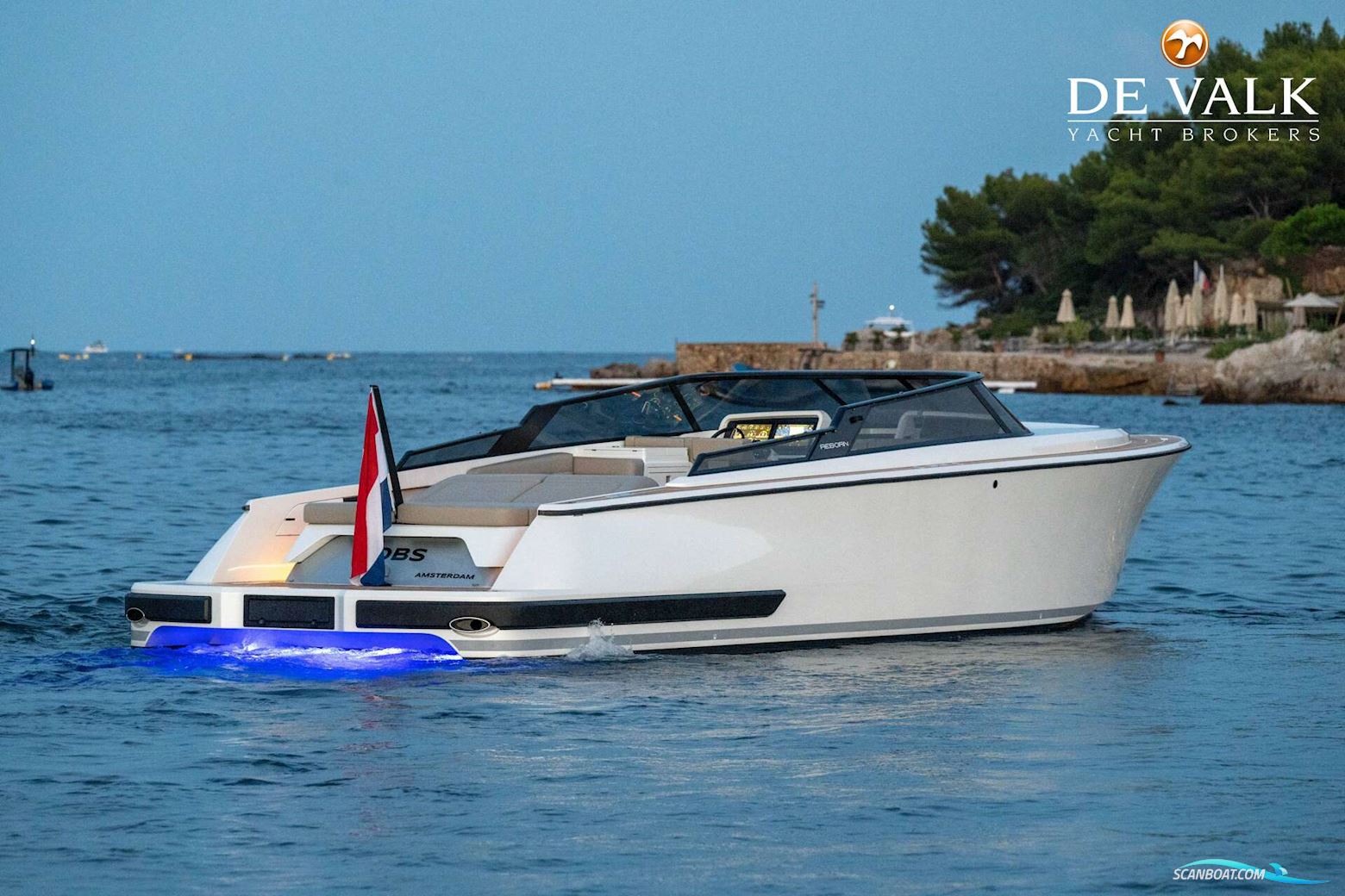 Reborn 40 R Cabin
