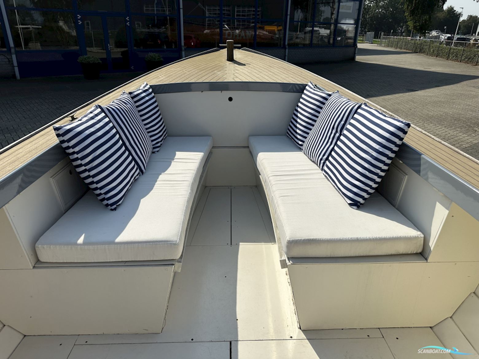 Reddingssloep 695 Electric