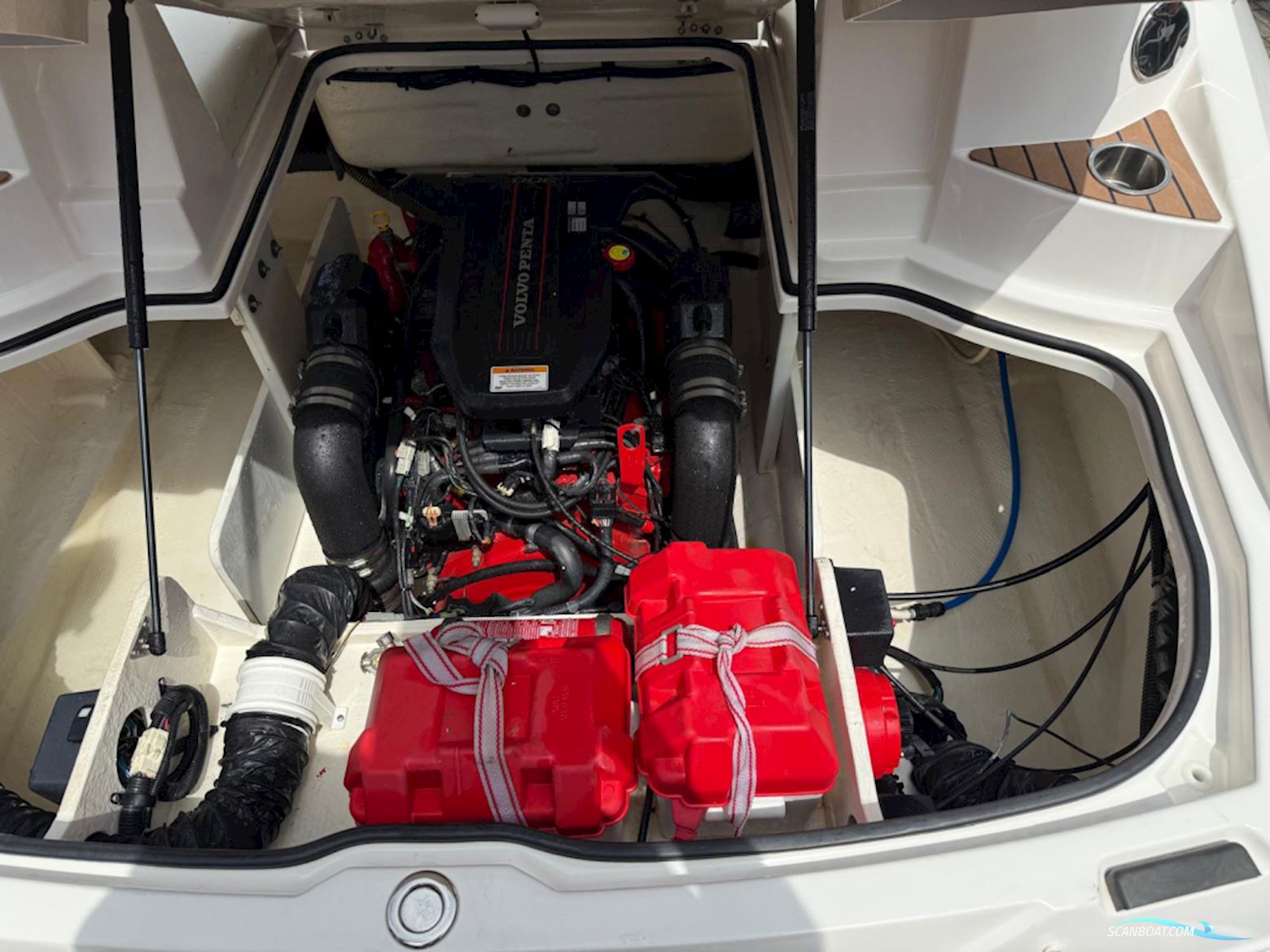 Regal 2500 Bowrider