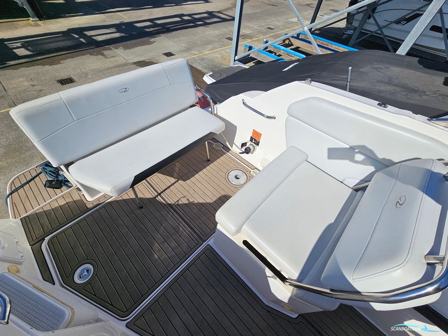 Regal 2565 Window Express