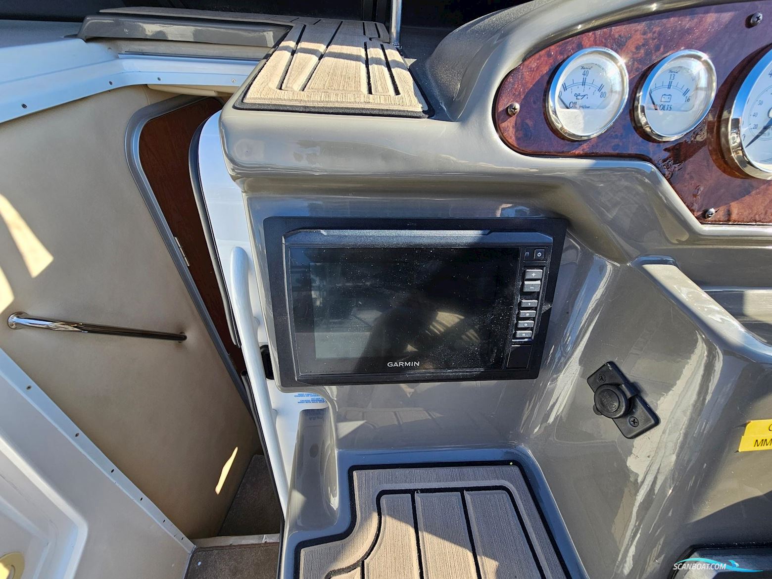 Regal 2565 Window Express