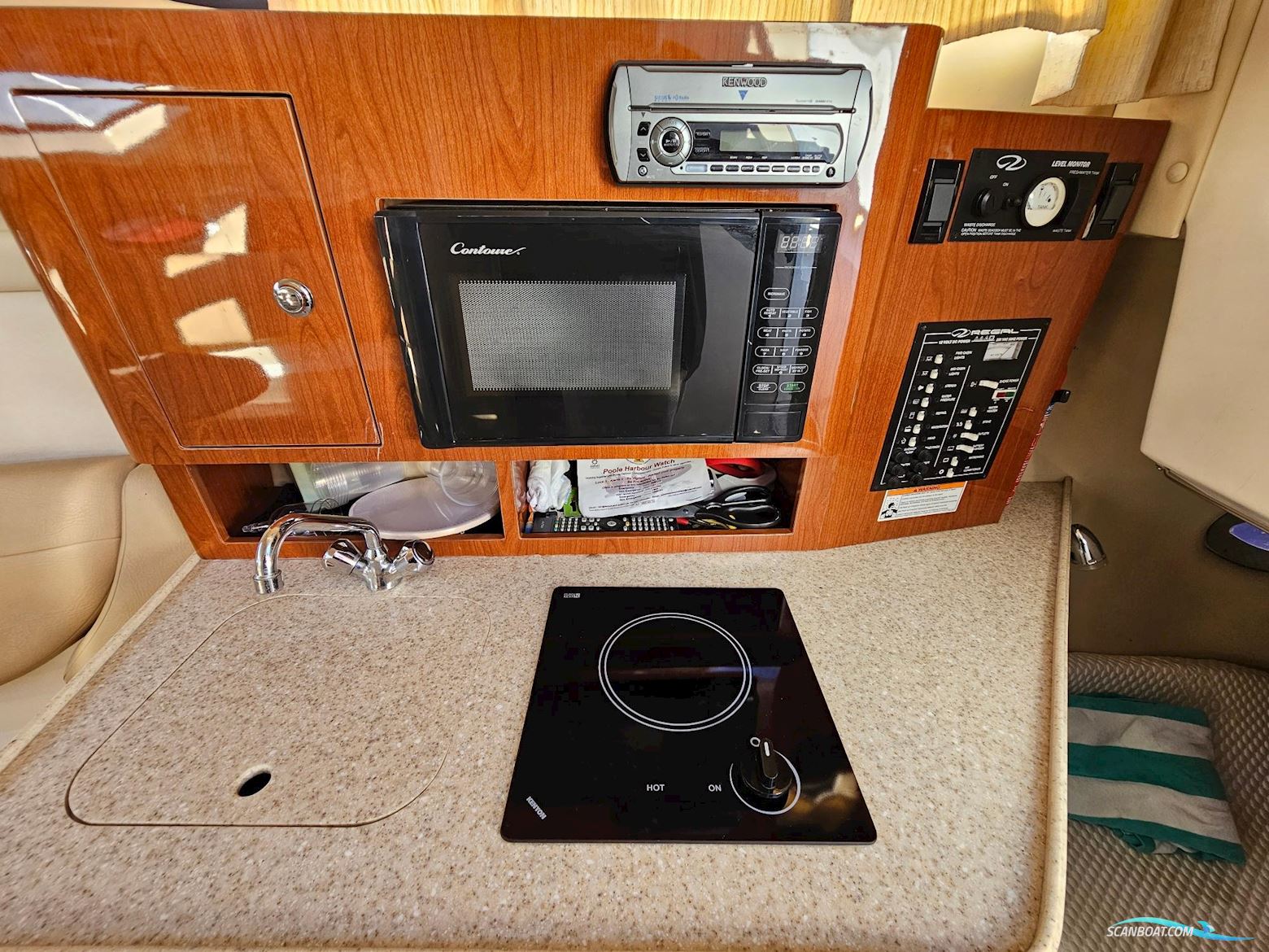 Regal 2565 Window Express