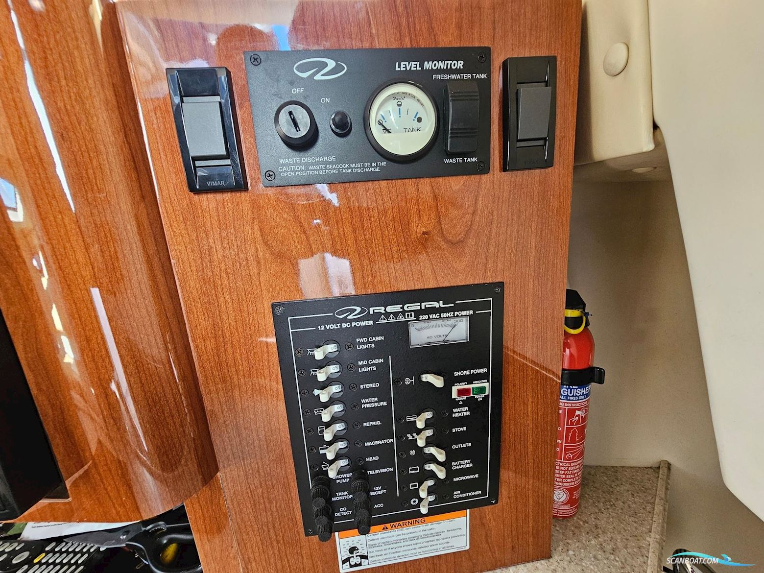 Regal 2565 Window Express