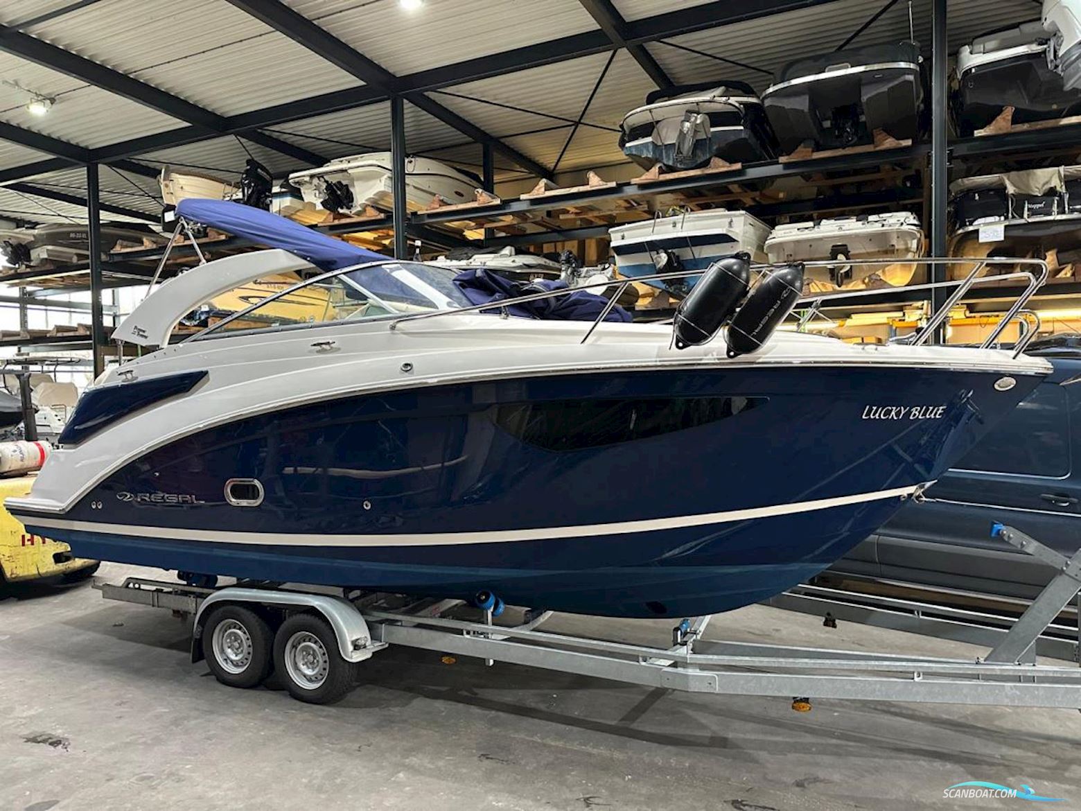 Regal 26 Express Cruiser