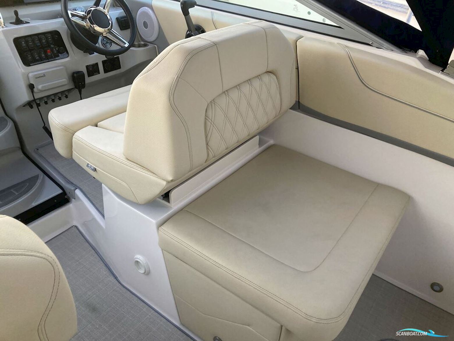 Regal 26 Express