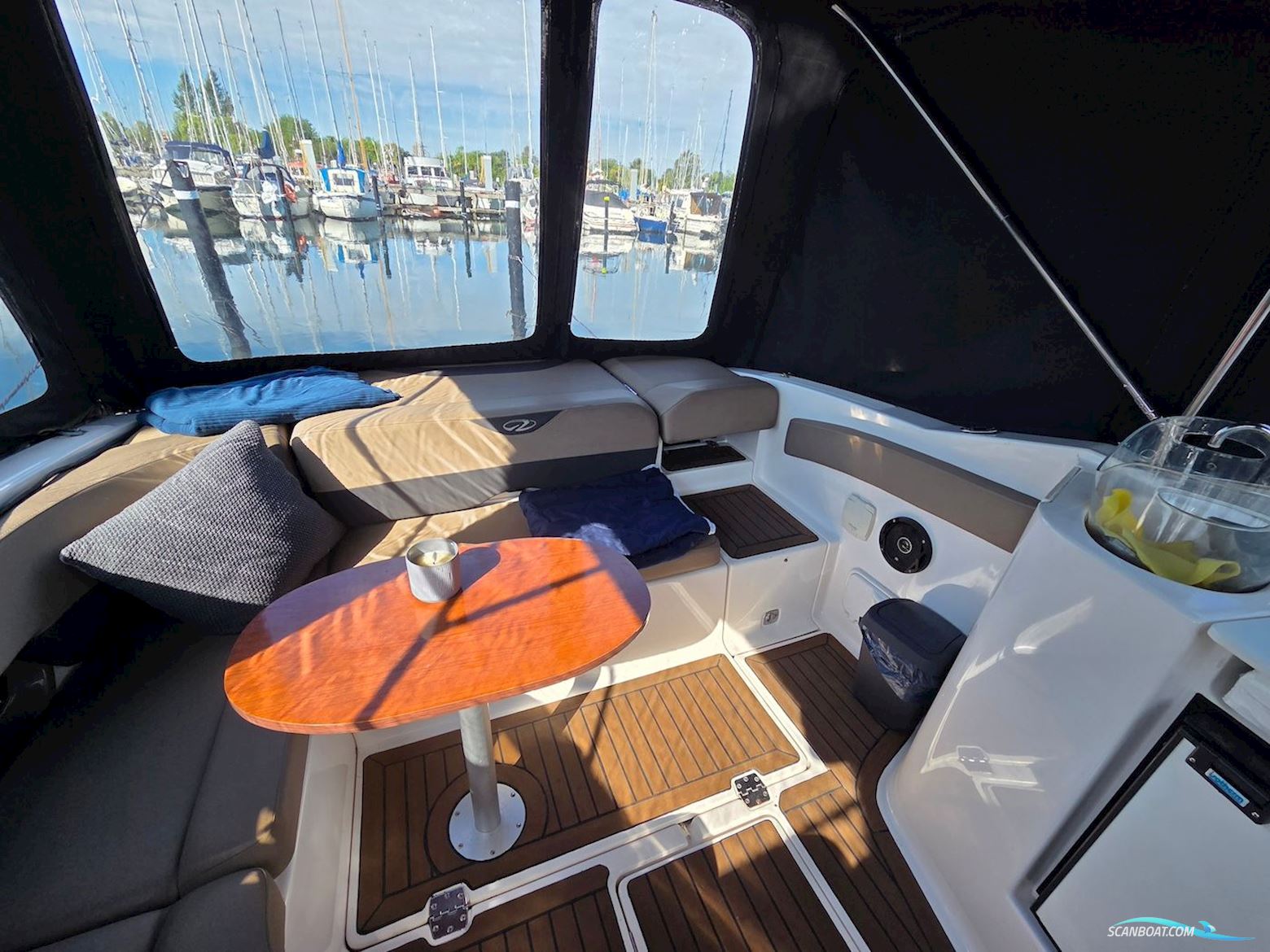 Regal 2650 Cuddy