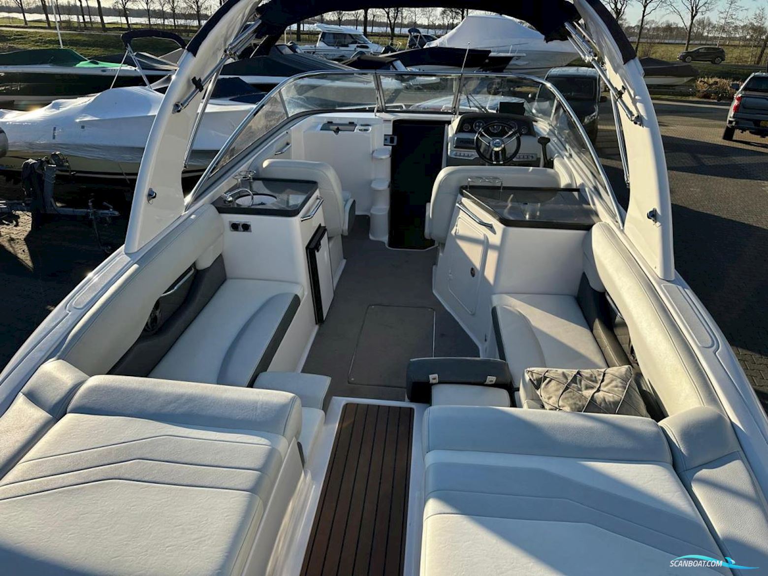 Regal 2750 Cuddy Cabin