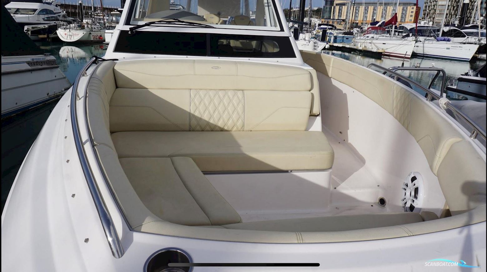 Regal 33 Sav