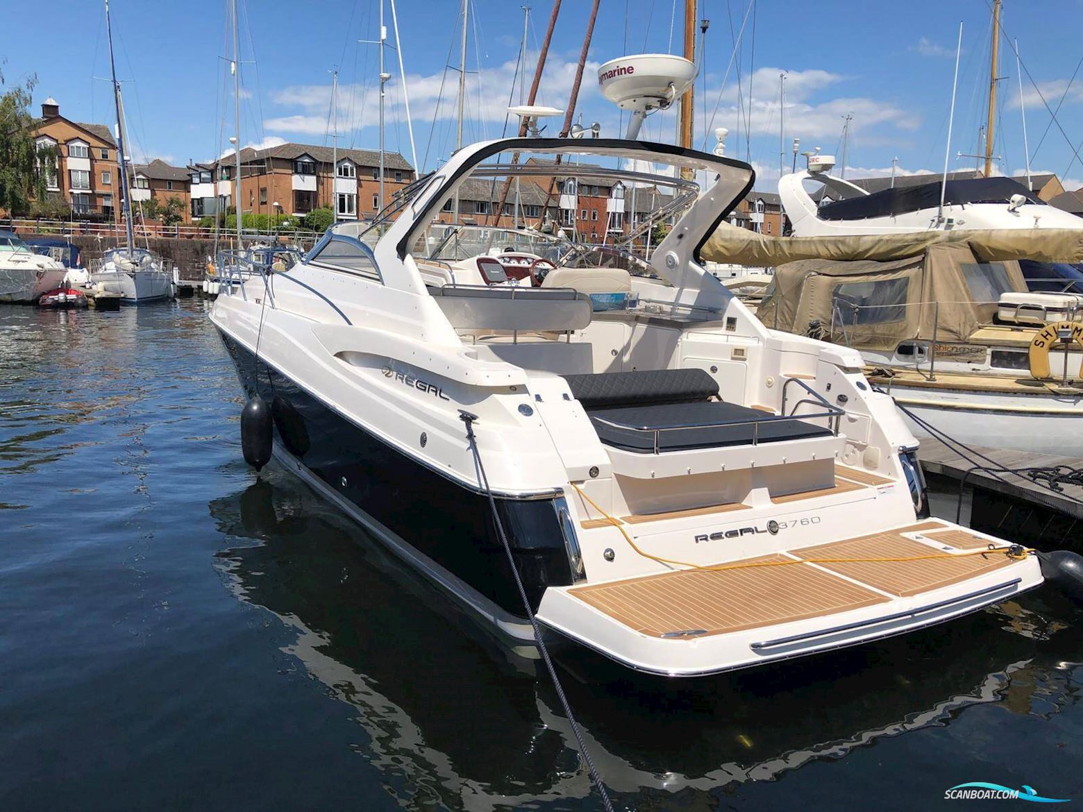 Regal 3760 Motorbåd 2008, med Volvo Penta D4 motor, England