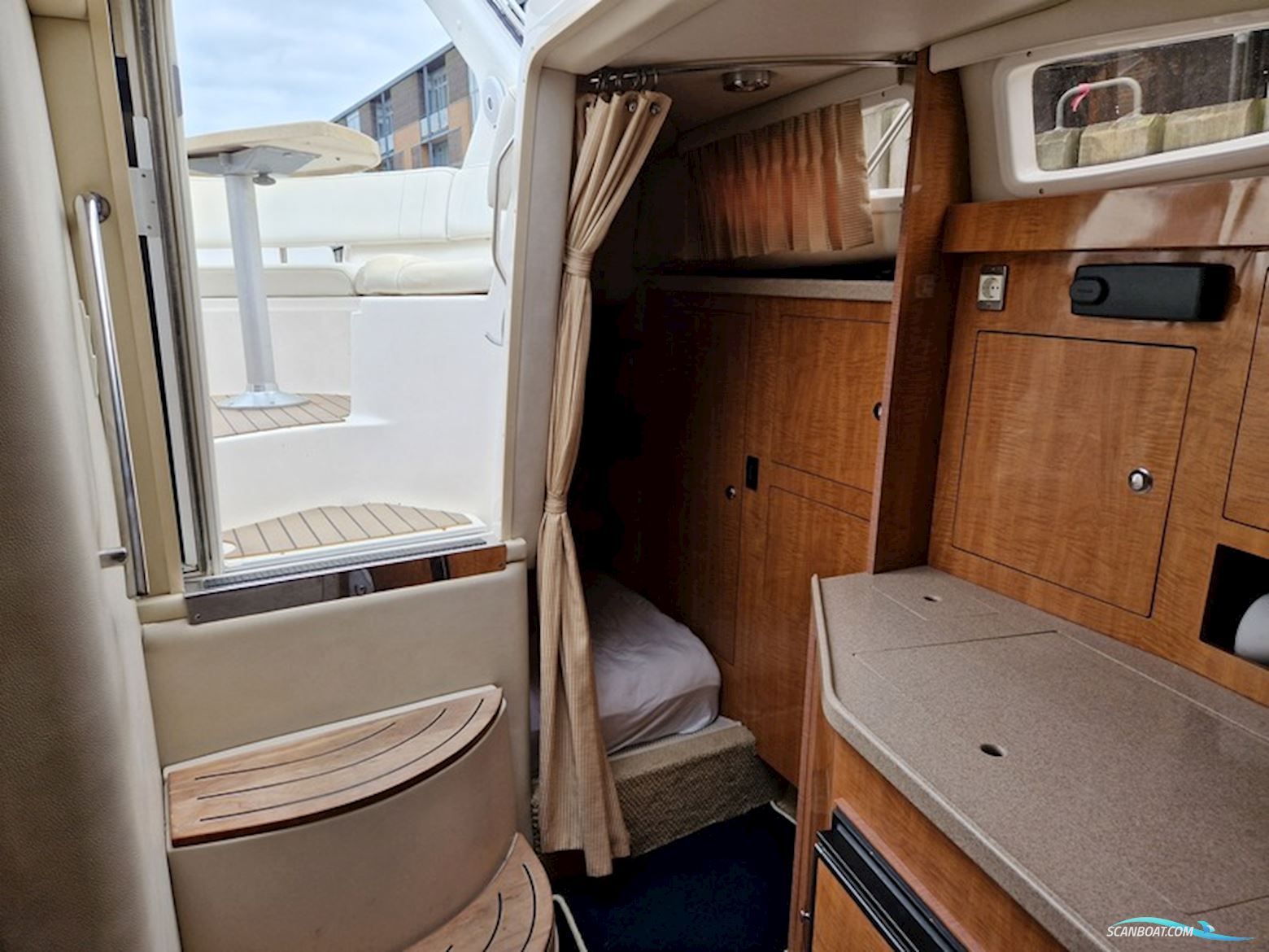 Regal Commodore 3060 Diesel