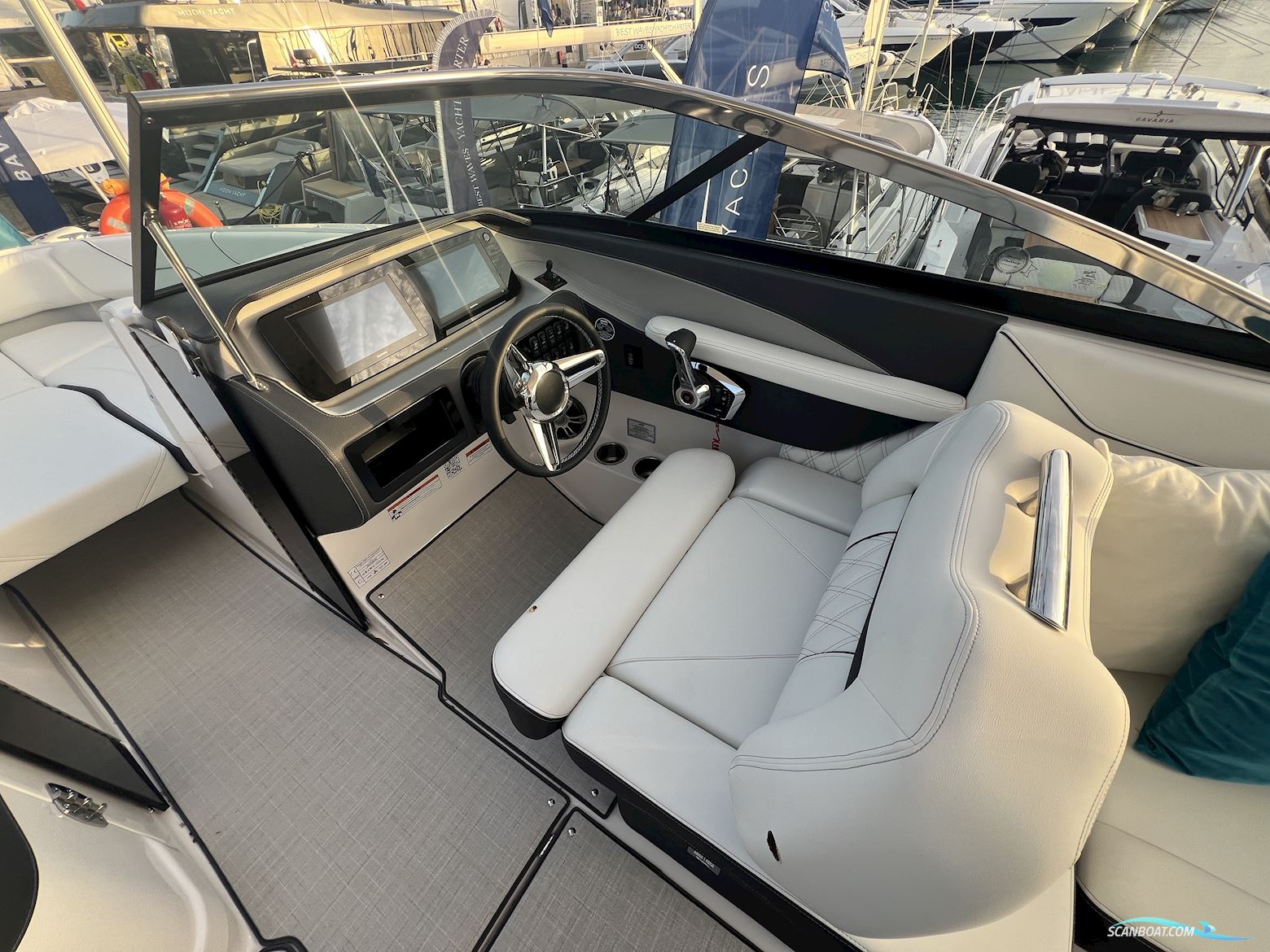 Regal LS6 Bowrider