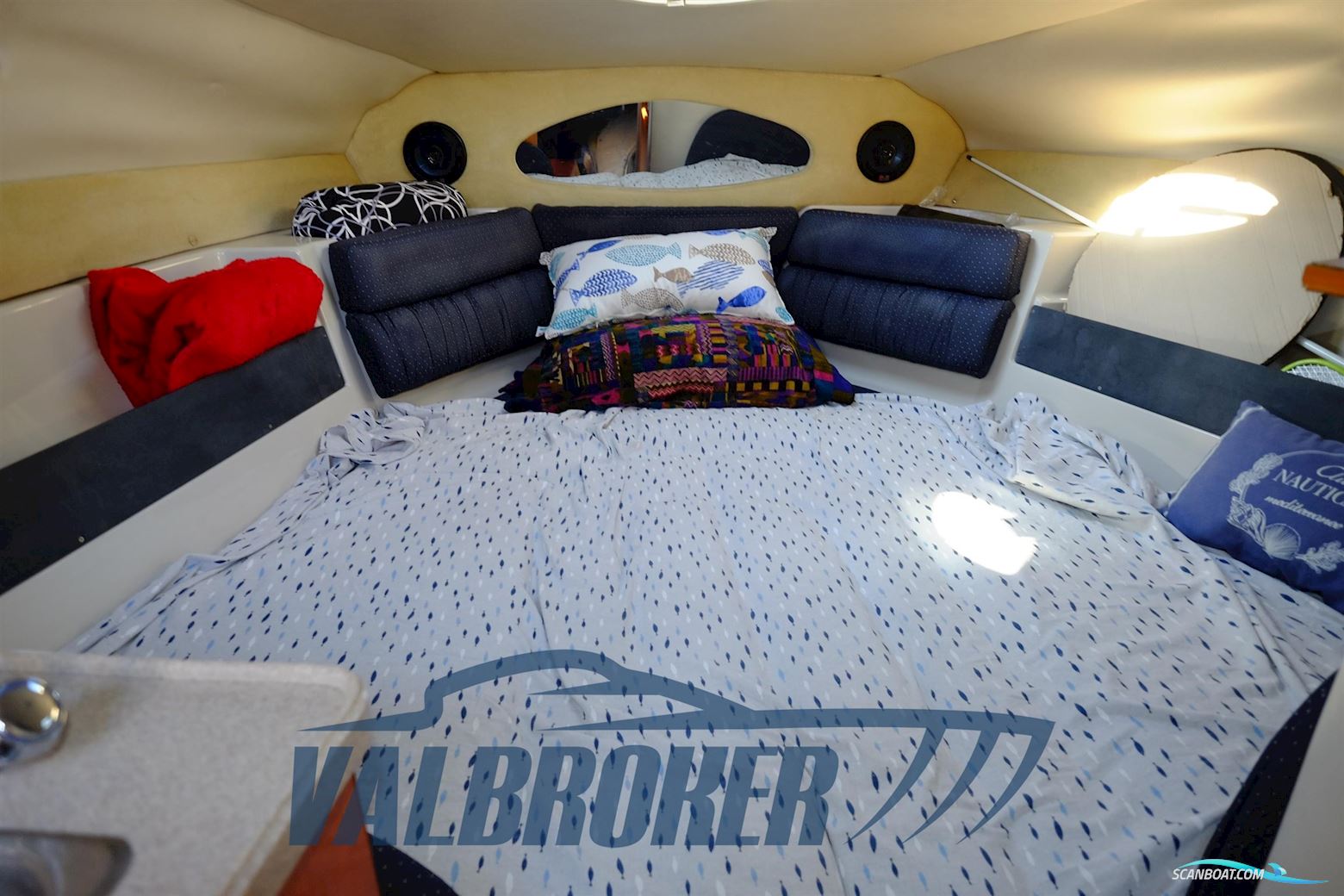 Regal Marine COMMODORE 2665