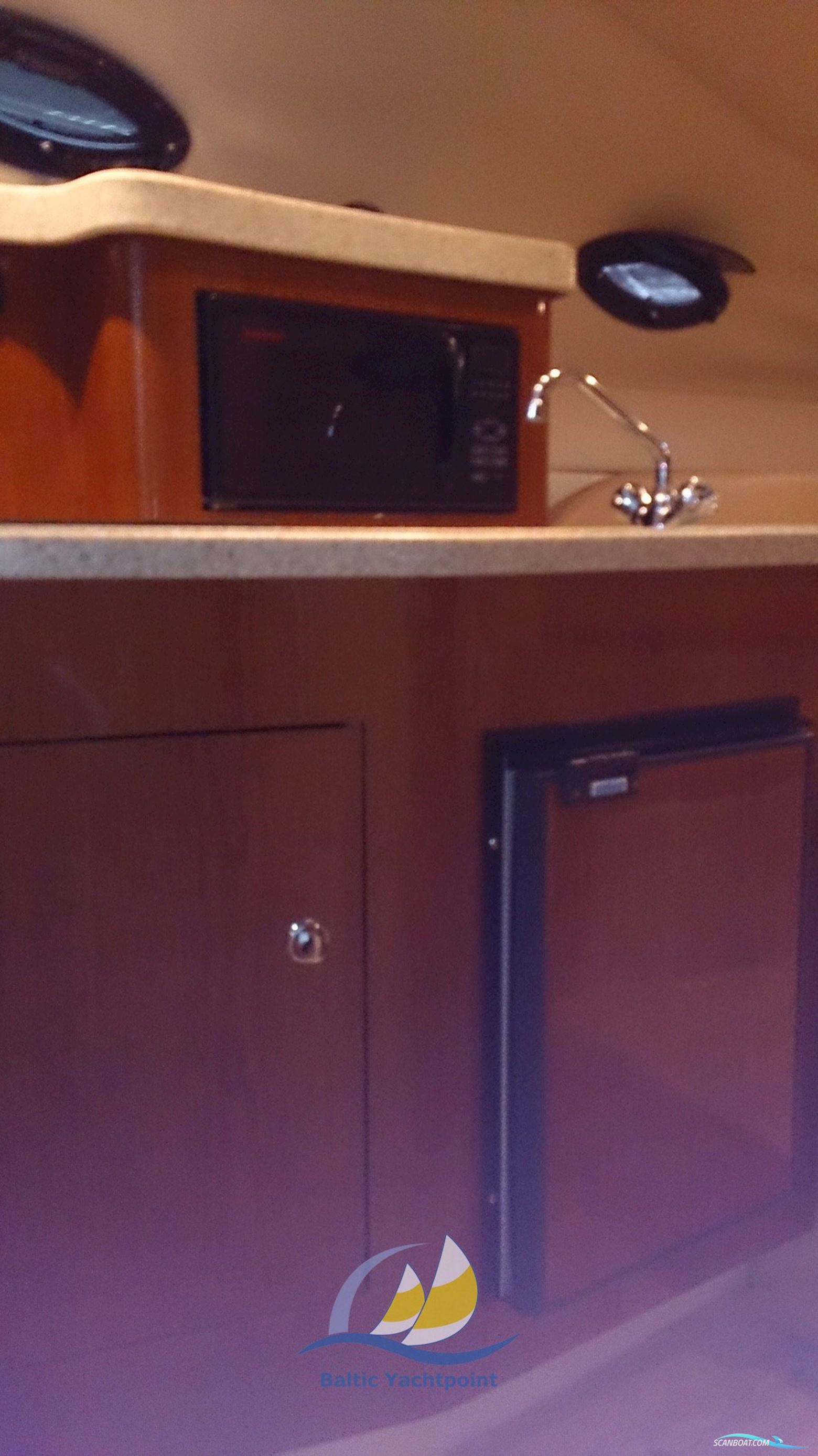 Regal Marine Regal 2665 Commodore Express