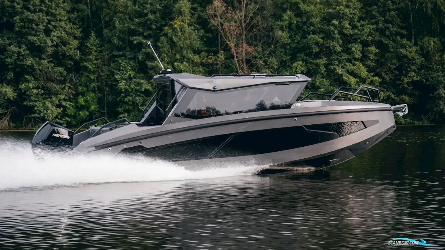 Reval Grade G8 Aluminium Cabin Boat Motorbåd 2024, med Yamaha motor, Estland