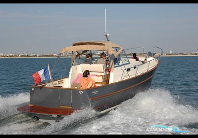 Rhea 850 Open Motorbåd 2024, Frankrig