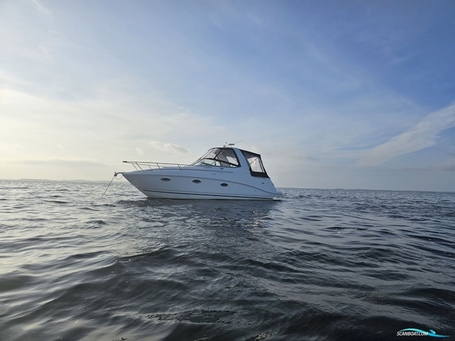 Rinker 260 express cruiser