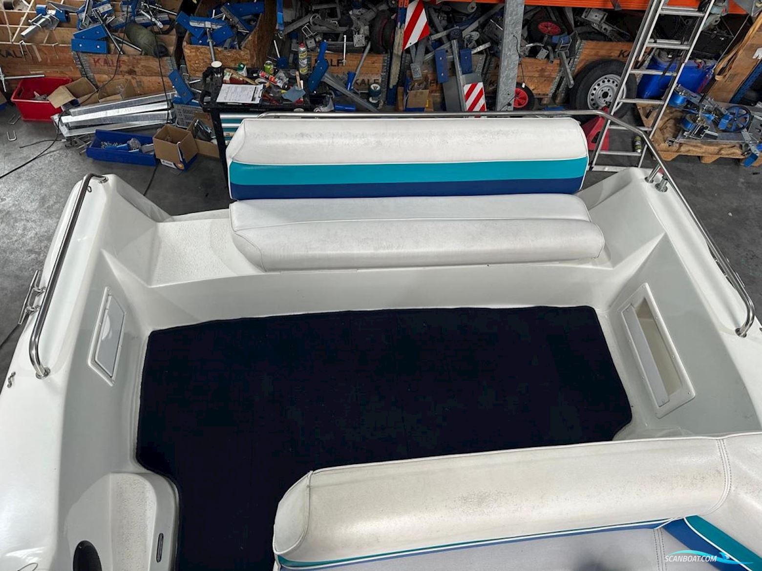 Rinker 260 FIESTA FEE