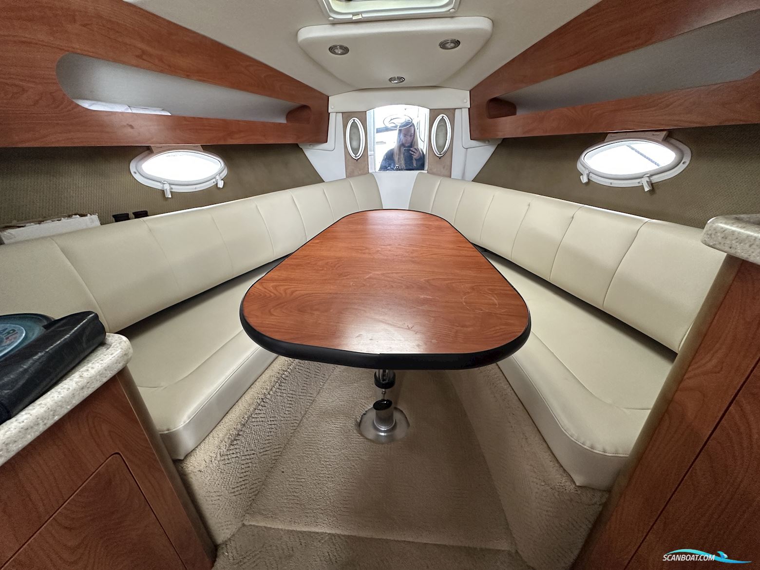 Rinker 280 Cabin Cruiser