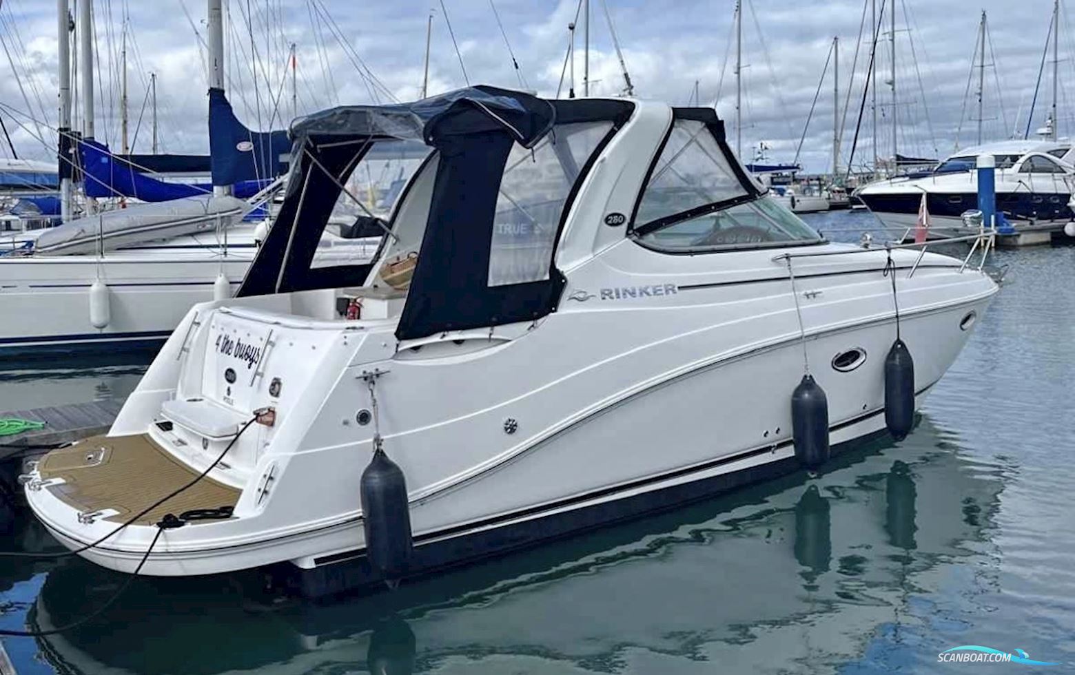 Rinker 280 Cabin Cruiser