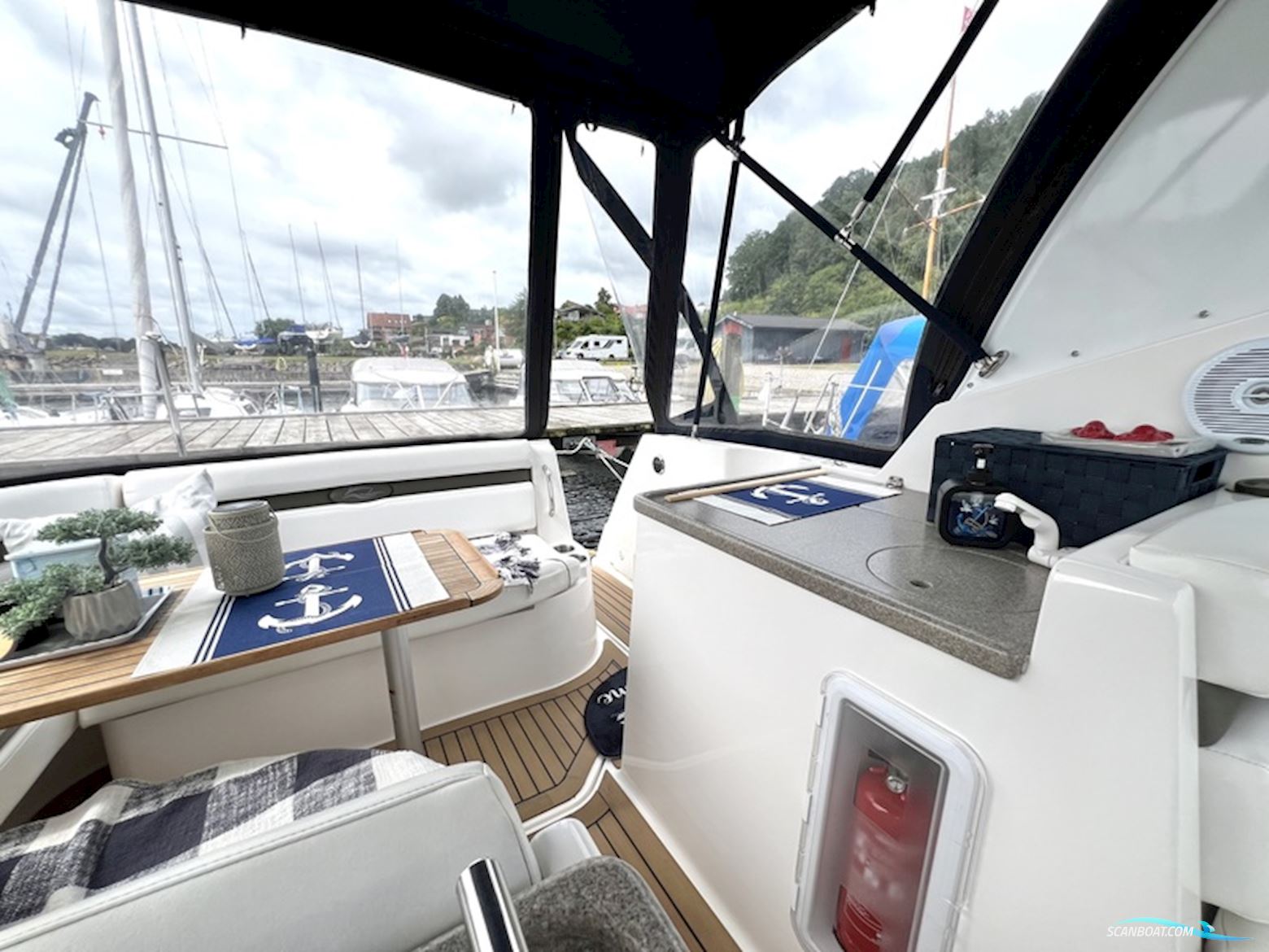 Rinker 280 Express Diesel
