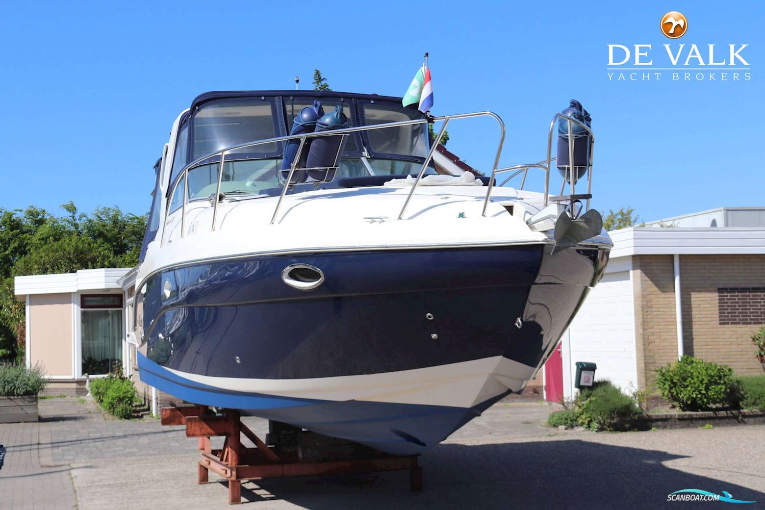Rinker Fiesta Vee 320