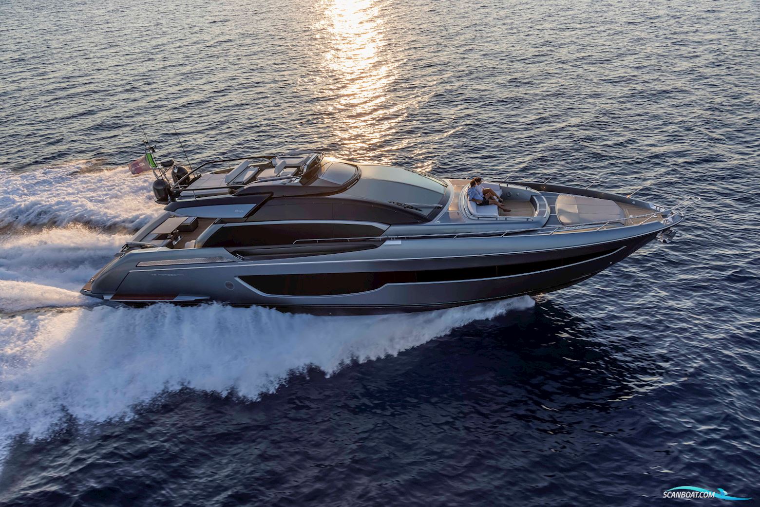 Riva 76' Perseo Super New Motorbåd 2023, Danmark